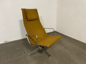 Lounge chair 124 Charles & Ray Eames 