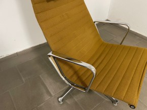 Lounge chair 124 Charles & Ray Eames 